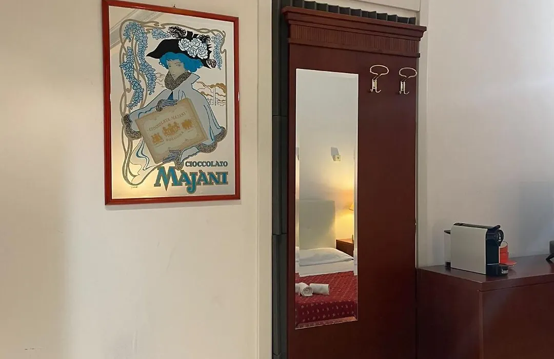 Monky'S House-1